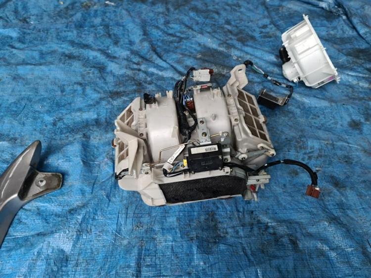Мотор печки Хонда Легенд в Дербенте 206136