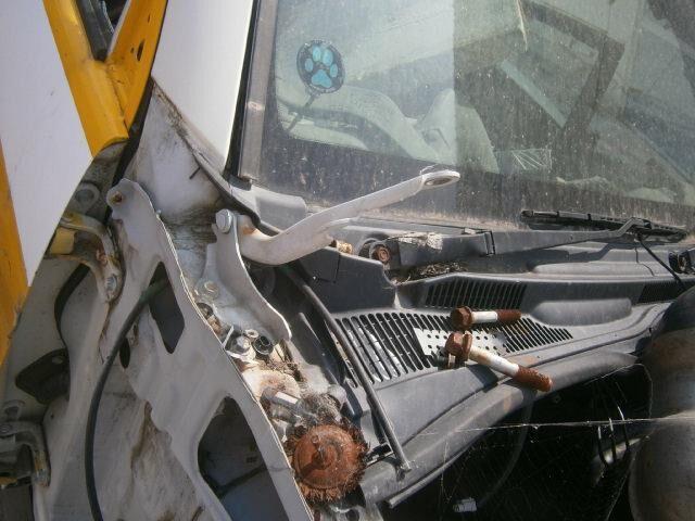 Решетка под лобовое стекло Тойота Хайлюкс Сурф в Дербенте 29486